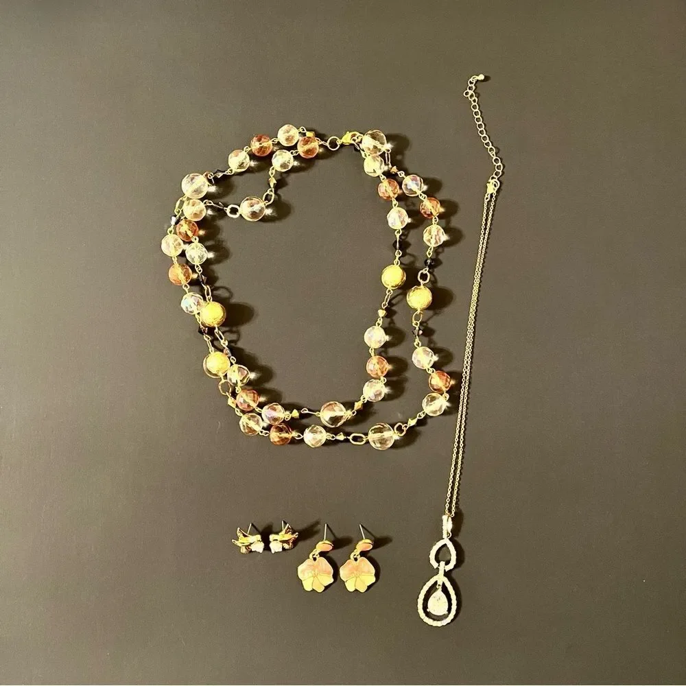 Gold Tone Jewelry Lot Necklaces Earrings Hummingbird Flower Rhinestone Beads